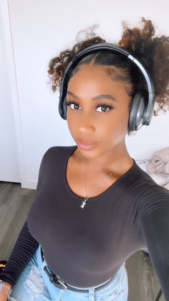 Creator Jewelia photo